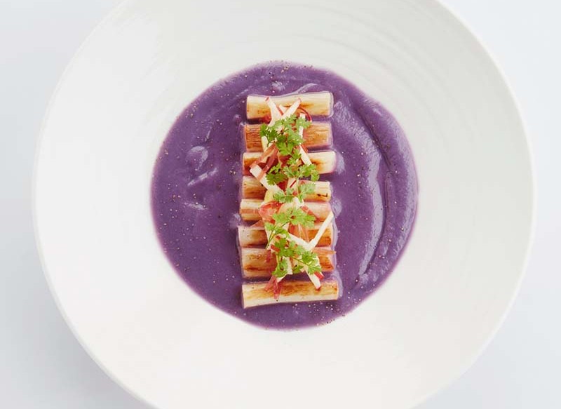 Red cabbage soup, sautéed salsify, chervil salad with grison meat