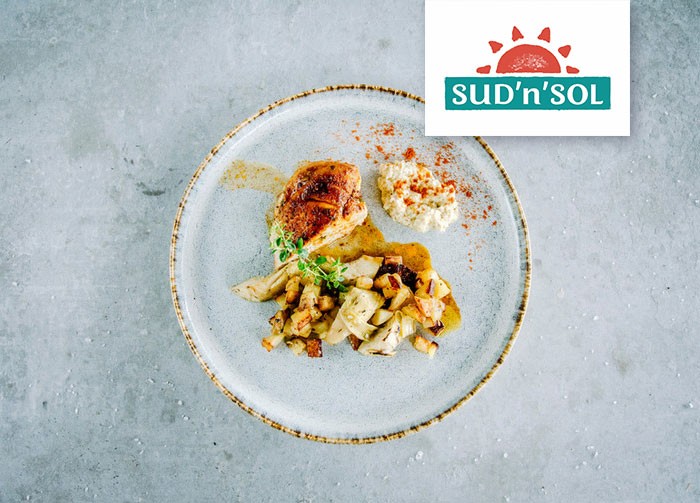 Stuffed chicken with tapenade and artichoke
