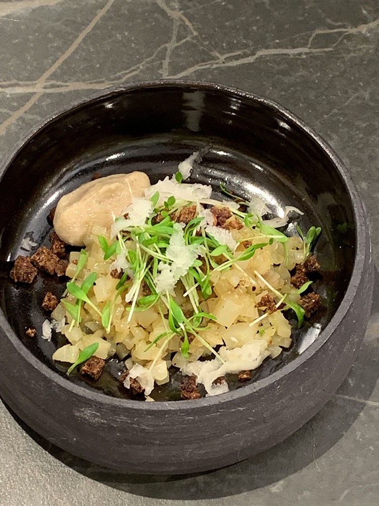  Jerusalem artichoke risotto with shallot, pumpernickel crumble, cress