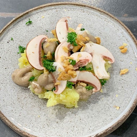 Mashed potato, chestnut mushrooms, walnut, parsley, Légumaise Périgord