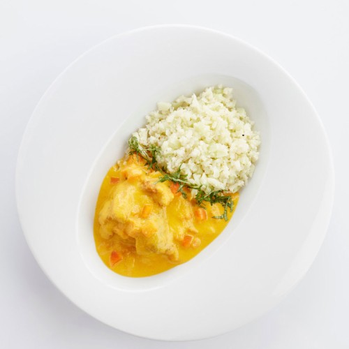 Stew carrot and chicken with cauliflower risotto